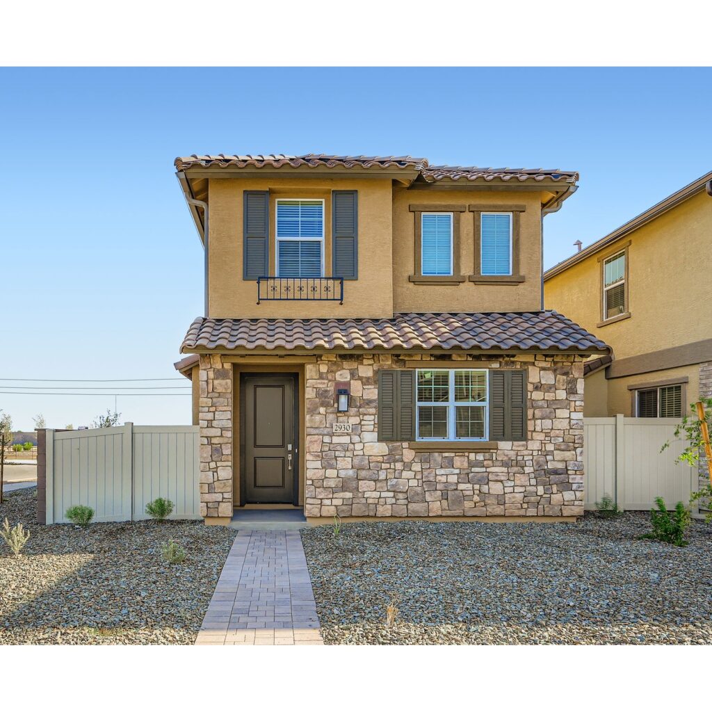 Quick Move-In Home - Lucia Plan 2019 33730308 - httppartners-dynamic.bdxcdn.comImagesHomesLennar2025max1500_101337866-251030.jpg